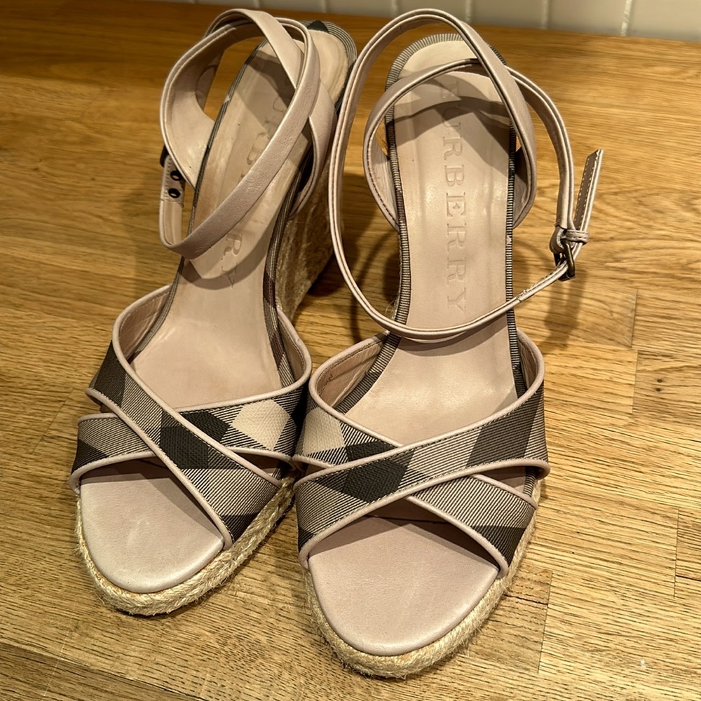 Burberry Italian sandals. Excellent condition